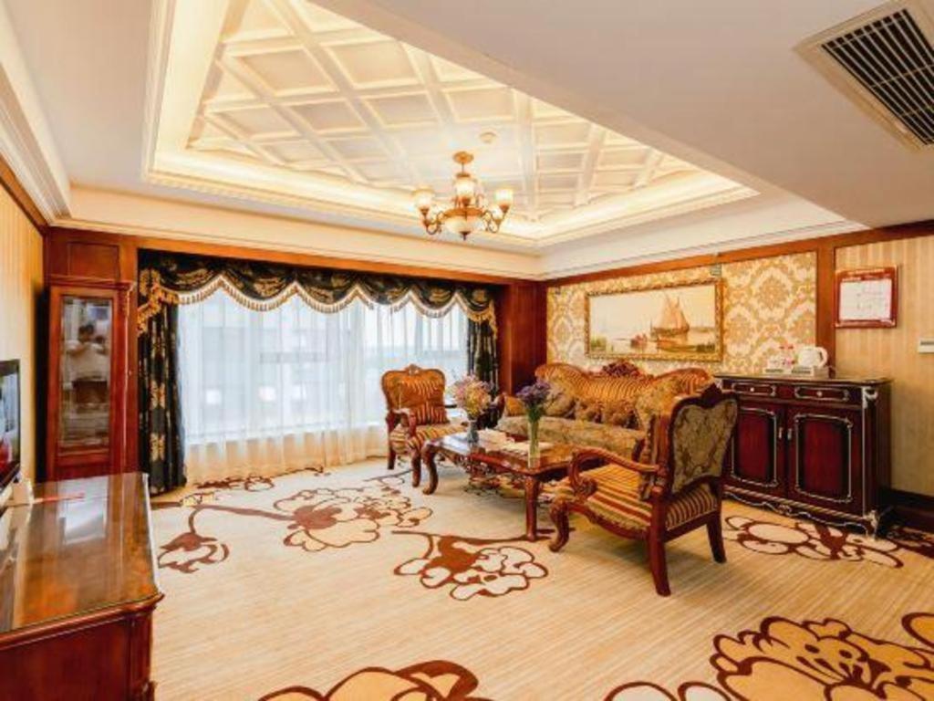Chengdu French Theme Gold Palace Exteriér fotografie