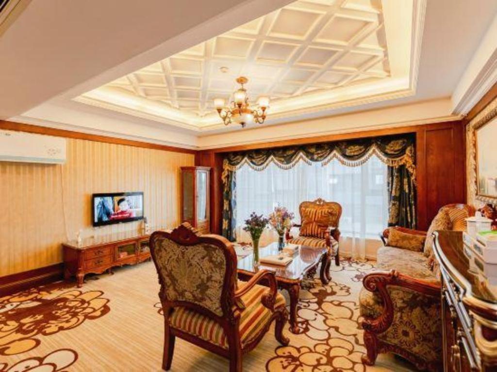 Chengdu French Theme Gold Palace Exteriér fotografie